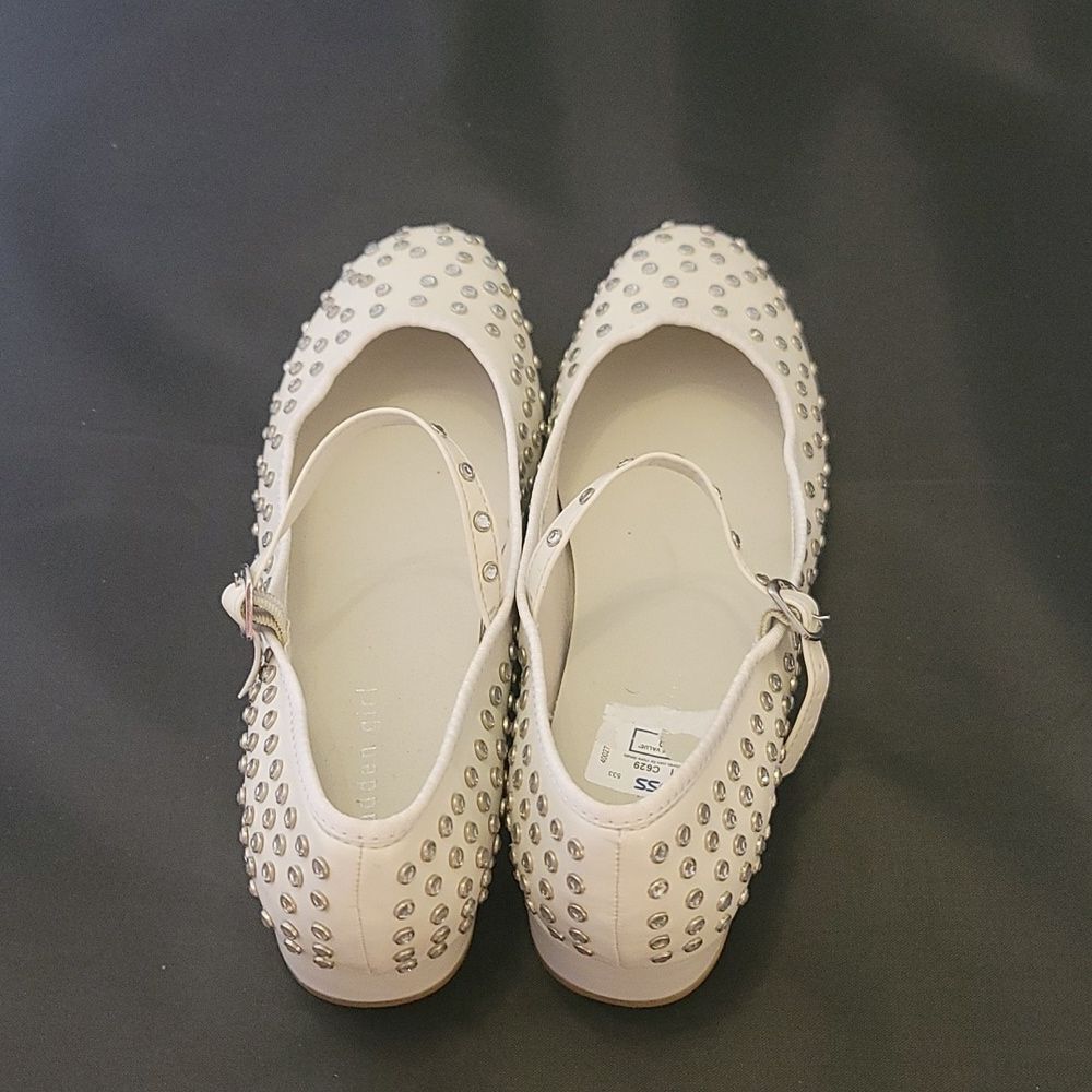 BRAND NEW MADDEN GIRL MARY JANE STYLE STUDDED LOW BLOCK HEEL SHOE